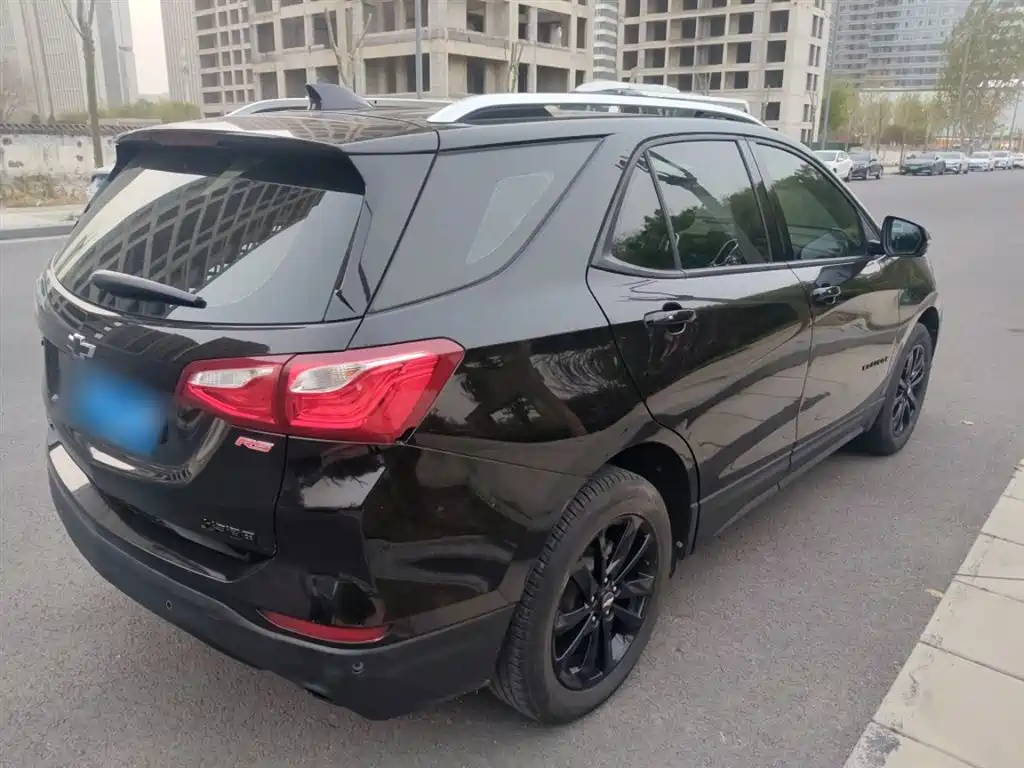 Equinox 探界者 2018款 RS 550 T 自动四驱捍界版