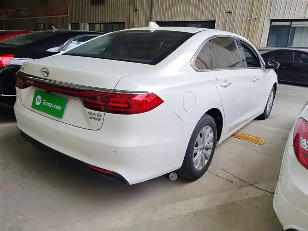 Trumpchi GA6 传祺GA6 2022款 270 T 自动精英版
