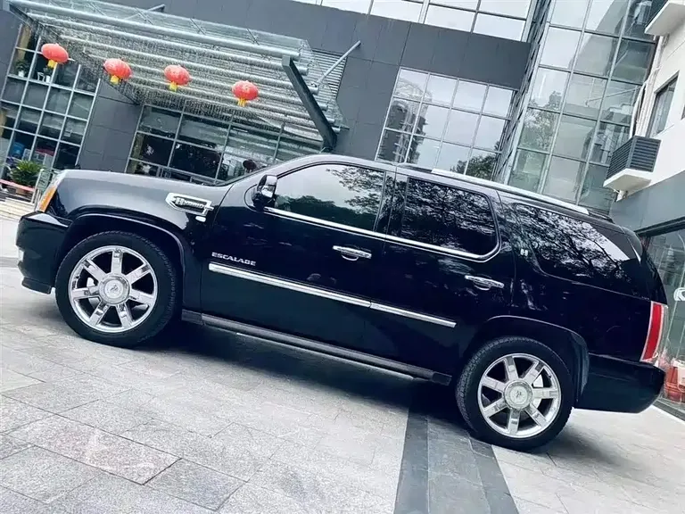 Cadillac Escalade 6.0 Hybrid