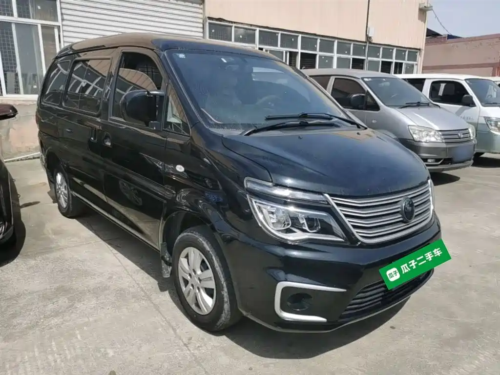 Lingzhi 菱智 2022款 M5 1.6 L 实用型 5座