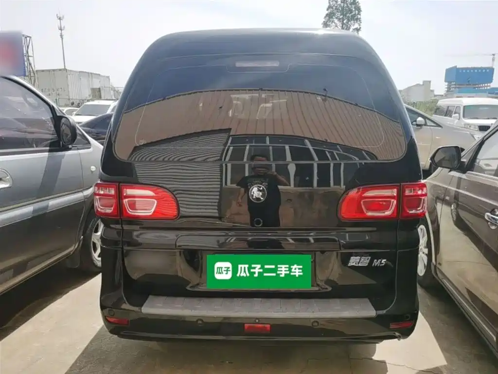 Lingzhi 菱智 2022款 M5 1.6 L 实用型 5座