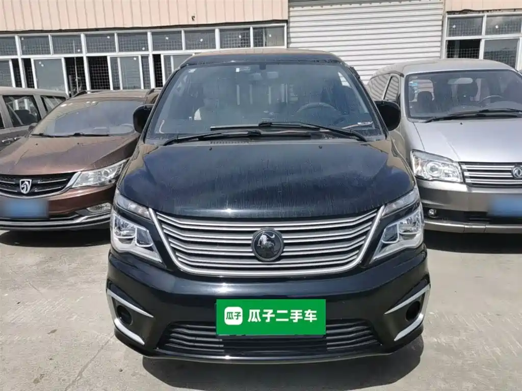 Lingzhi 菱智 2022款 M5 1.6 L 实用型 5座