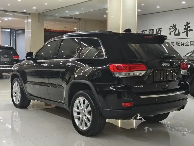 Jeep Grand Cherokee (Import) 3.0 L Comfort Enjoyment Navigation
