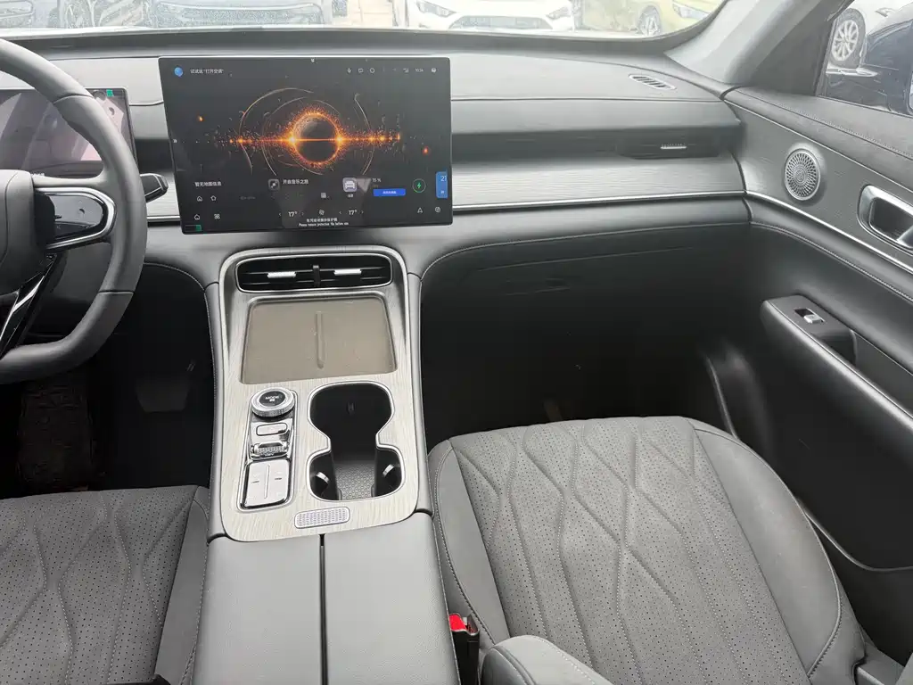 Fengyun T8 风云T8 2025款 1.5 T 130 km 舒适版 7座