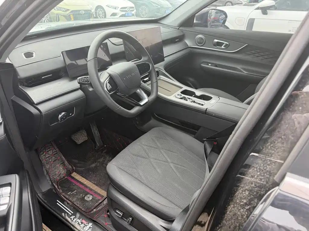 Fengyun T8 风云T8 2025款 1.5 T 130 km 舒适版 7座