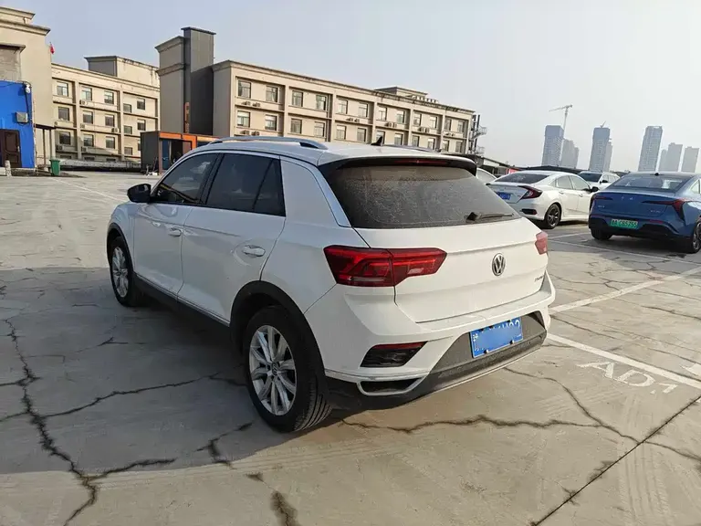 Volkswagen T-ROC 230 TSI DSG 2 WD Progressive CN-V
