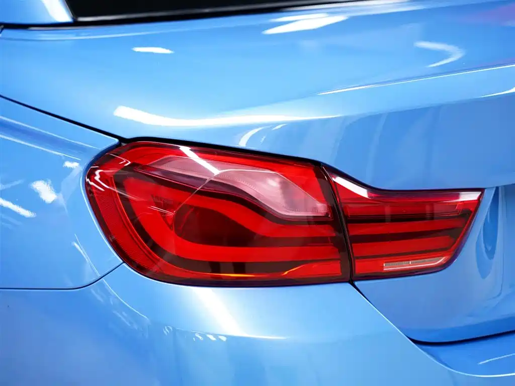 BMW M4 M4 Convertible Coupe