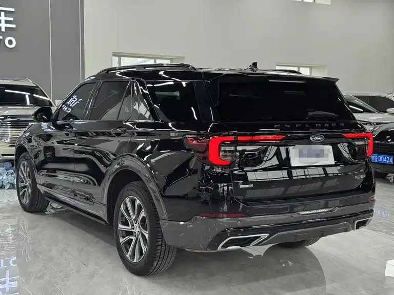 Ford Explorer EcoBoost 285 4 WD Style plus 7-seat
