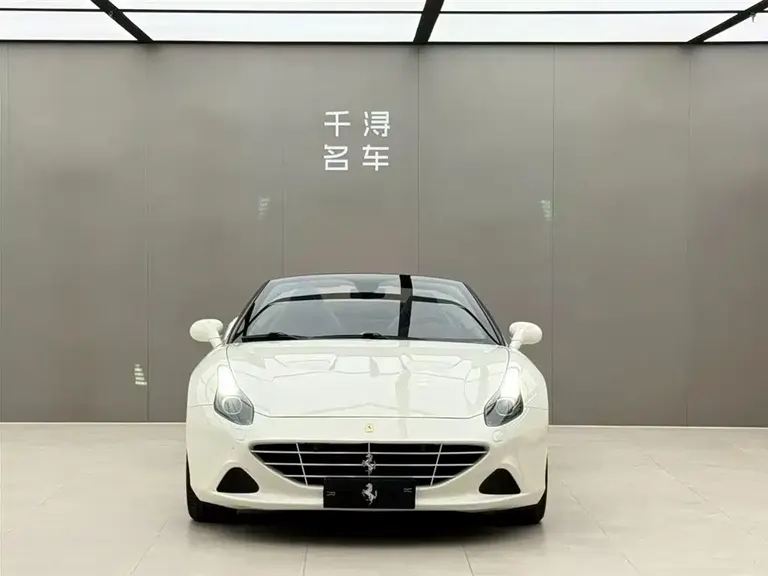 Ferrari California T 3.9 T Standard