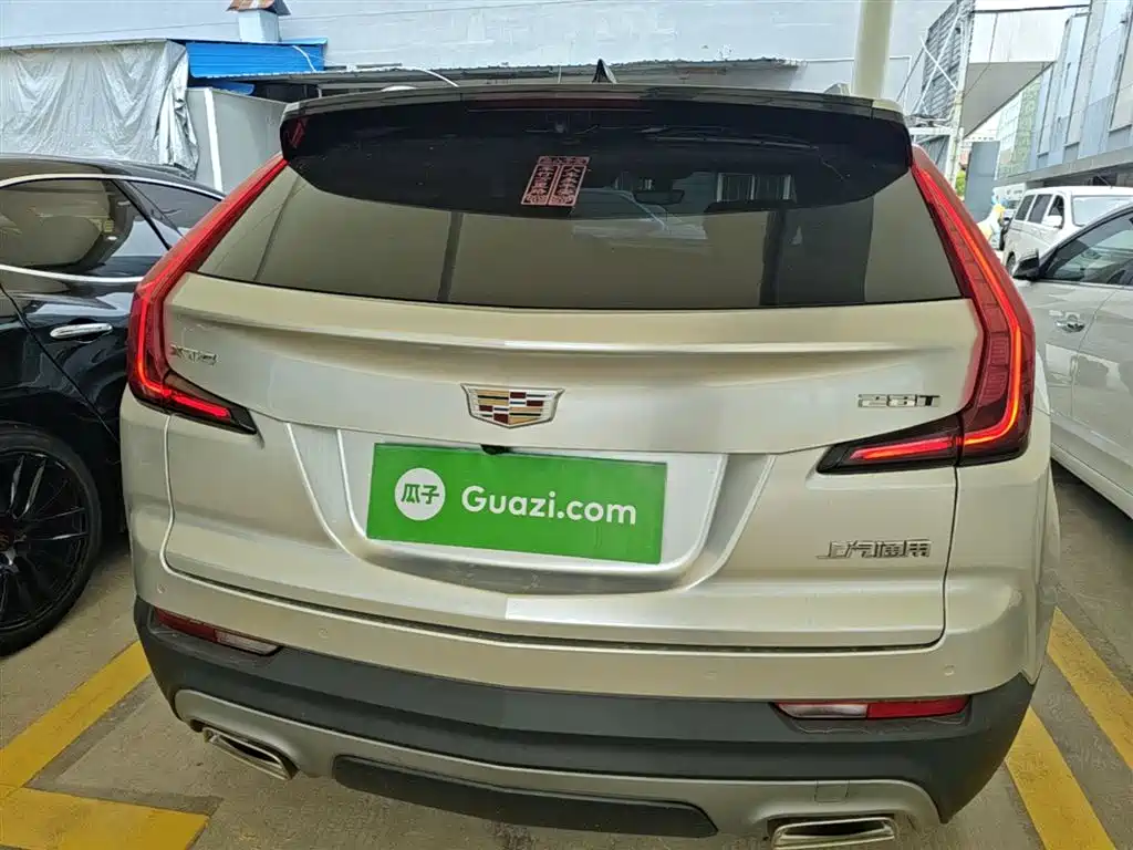 Cadillac XT4 Facelift 28 T 2 WD Leading