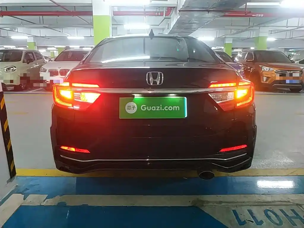 Crider 1.8 L CVT Luxury
