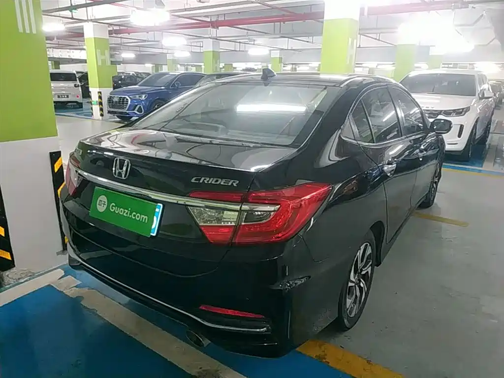 Crider 1.8 L CVT Luxury