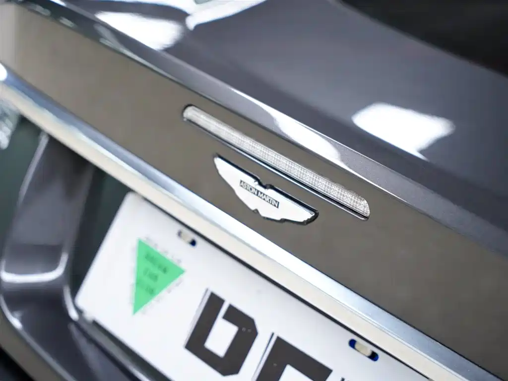 Aston Martin DBS 6.0 Touchtronic Coupe