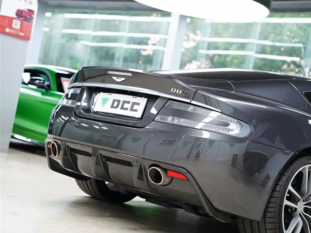 Aston Martin DBS 6.0 Touchtronic Coupe