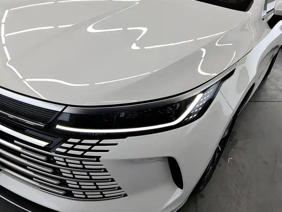 Destroyer 05 Glory DM-i 55 KM Luxury