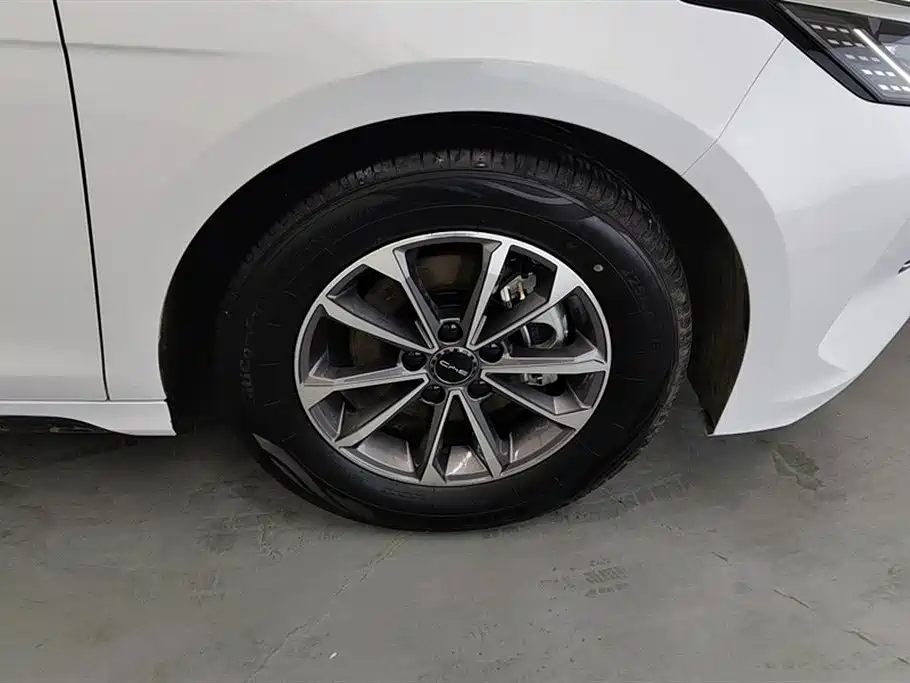 Destroyer 05 Glory DM-i 55 KM Luxury