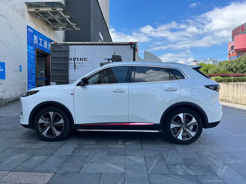 Changan CS55 PLUS Blue Whale 1.5 T DCT Distinguished