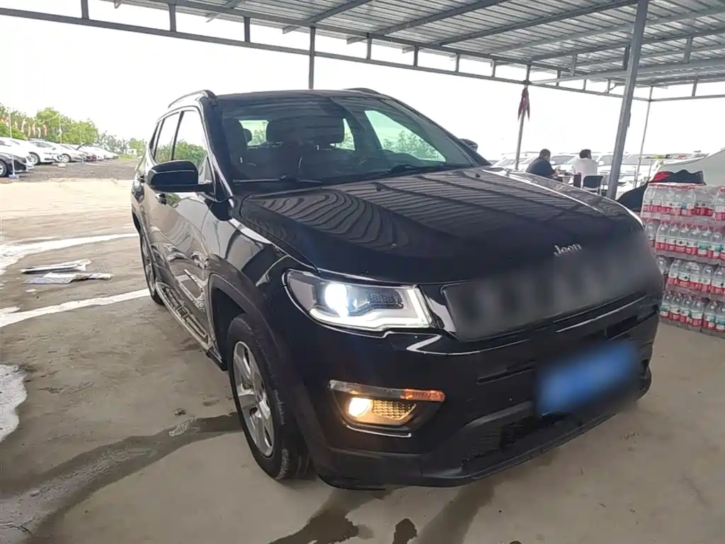 Compass 200 T Auto Home Enjoyment