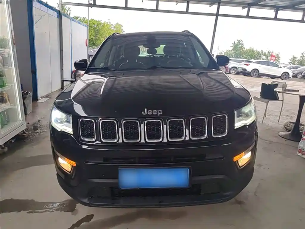 Compass 200 T Auto Home Enjoyment