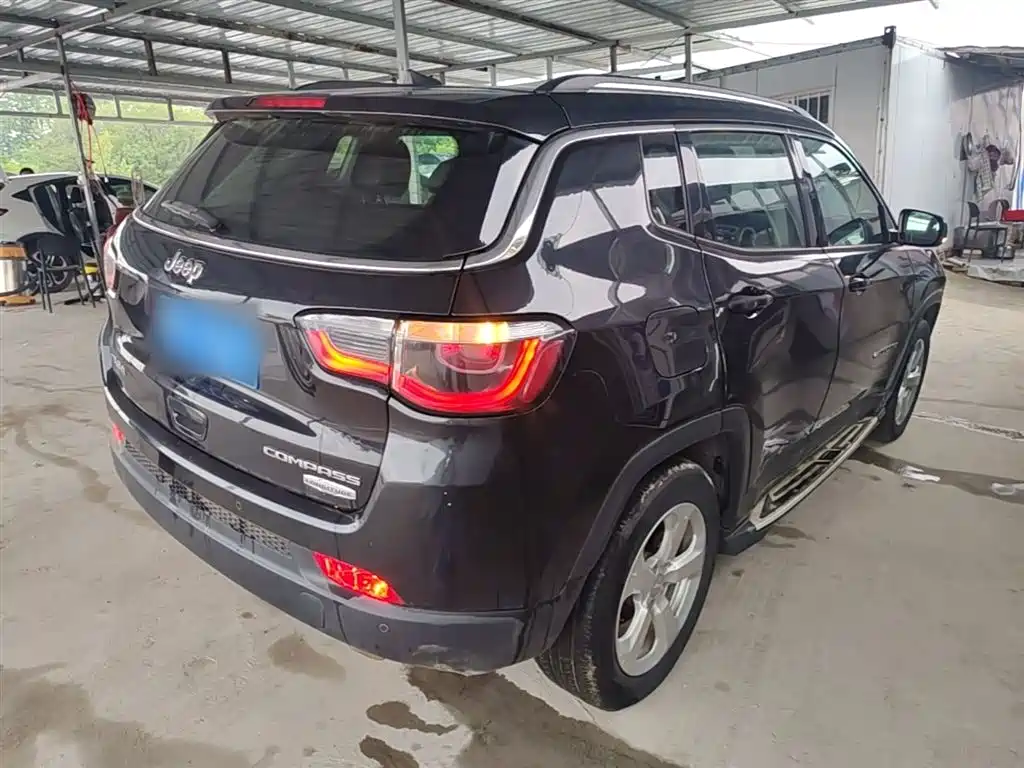 Compass 200 T Auto Home Enjoyment