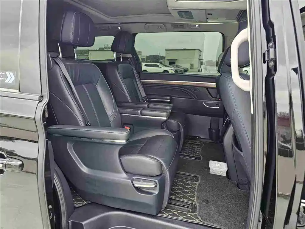GAC Trumpchi M8 Leading Show Series 390 T Supreme