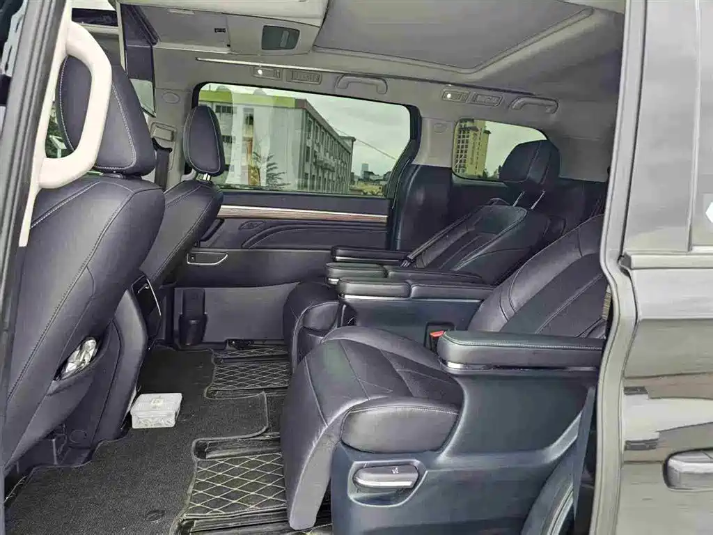 GAC Trumpchi M8 Leading Show Series 390 T Supreme