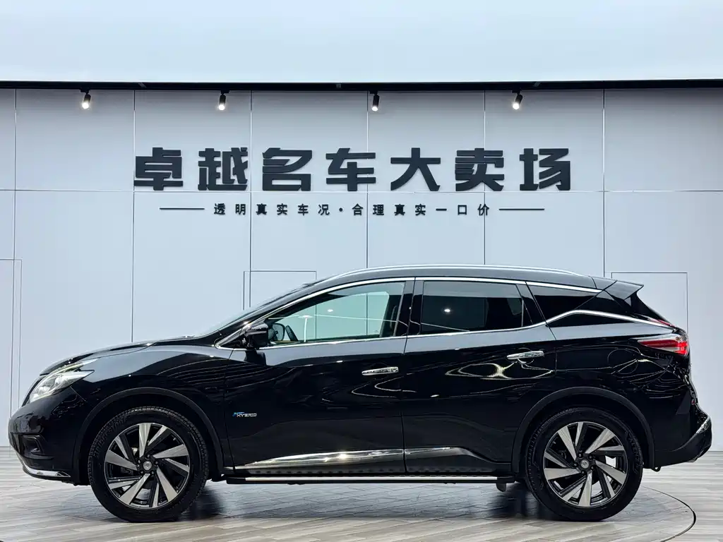 Murano 楼兰 2017款 2.5 S/C HEV XL 四驱混动尊贵版