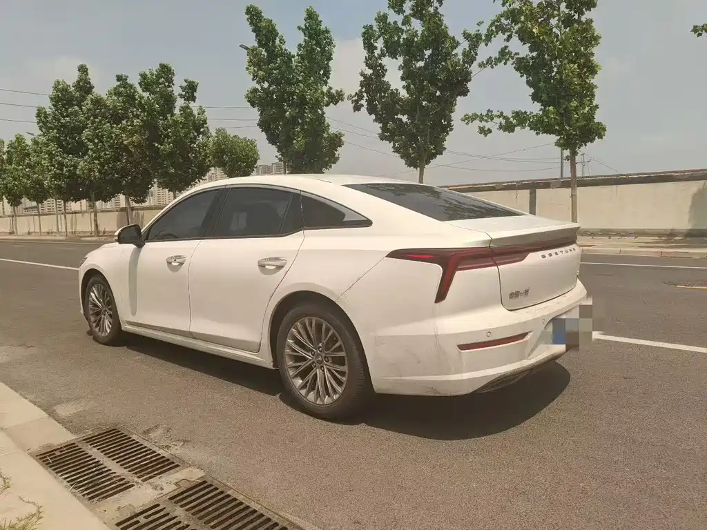 Besturn B70 3 rd Gen 1.5 T Auto Pleasure