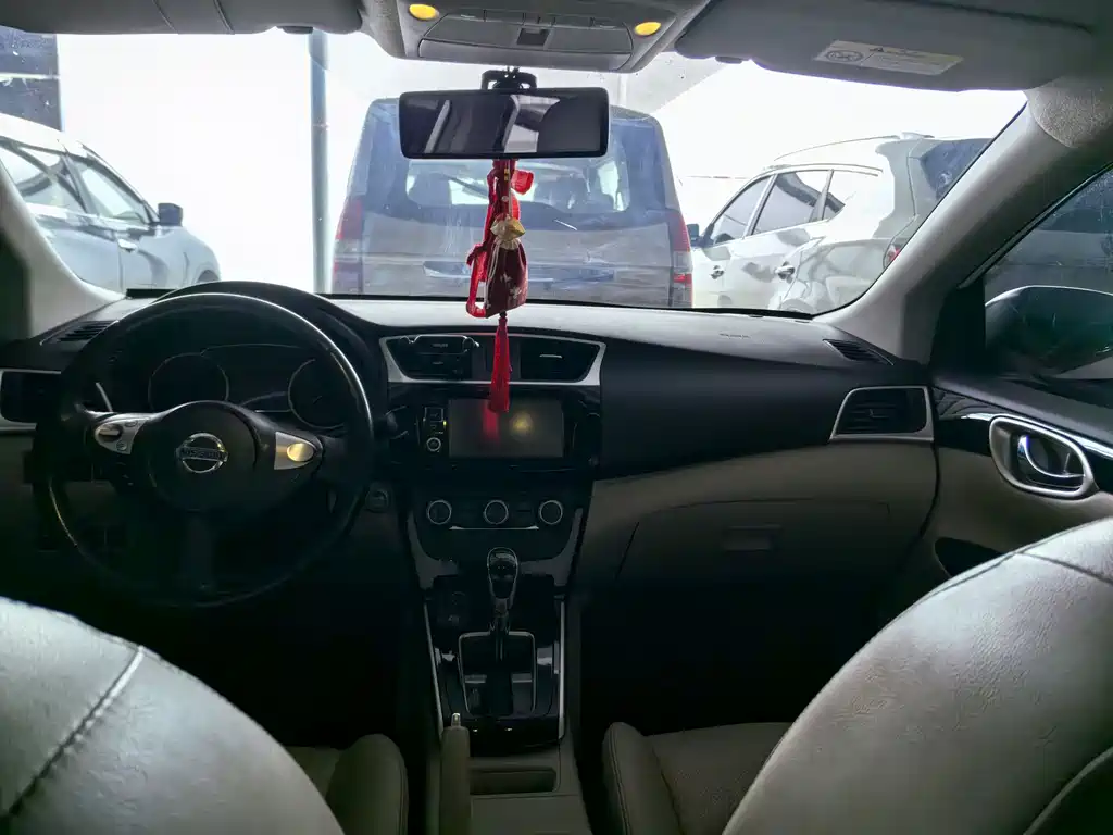Sylphy 1.6 XV CVT Premium