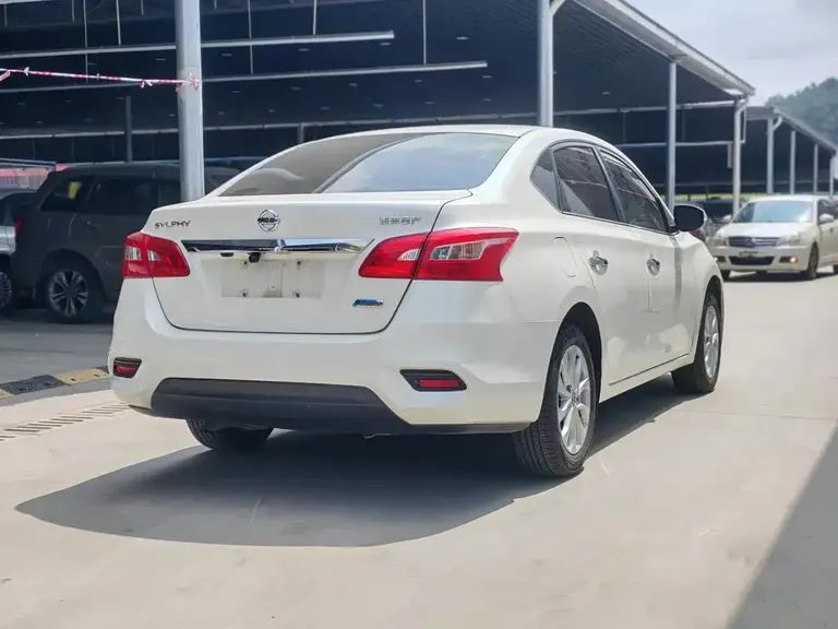 Nissan Sylphy 1.6 XV CVT Premium