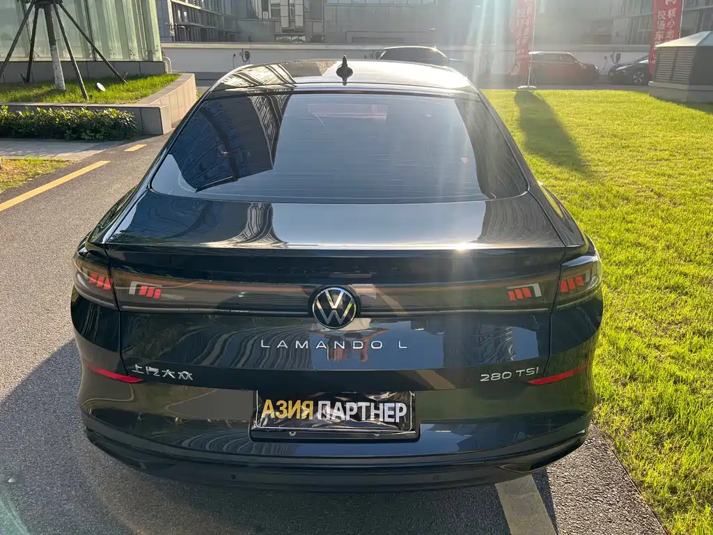 Lamando Lamando L 280 TSI DSG Dazzle Hot