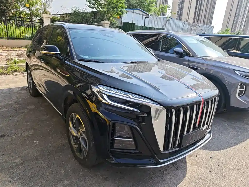 Hongqi HS3 PHEV 115 km Power Action