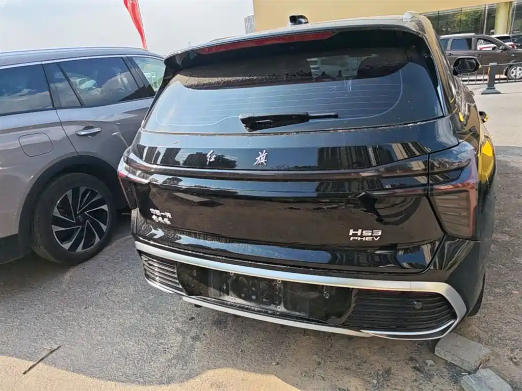 Hongqi HS3 PHEV 115 km Power Action