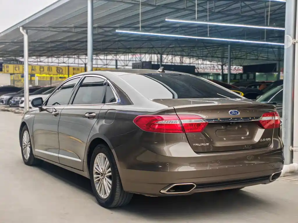Taurus EcoBoost 245 Fashion