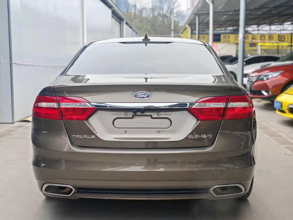 Taurus EcoBoost 245 Fashion