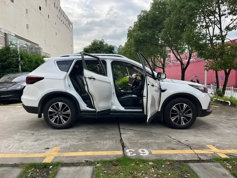 Dongfeng Fengshen AX7 Classic 1.6 T Auto Elite