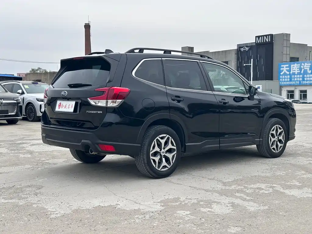 Forester 2.0 i AWD Luxury EyeSight