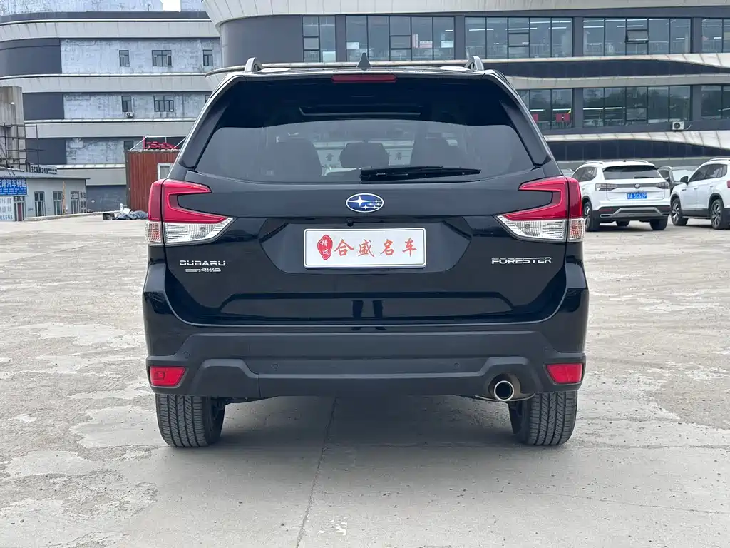 Forester 2.0 i AWD Luxury EyeSight