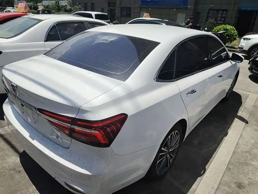 Roewe i6 Classic 荣威i6经典 2020款 PLUS 1.6 L 手动4 G互联荣耀旗舰版