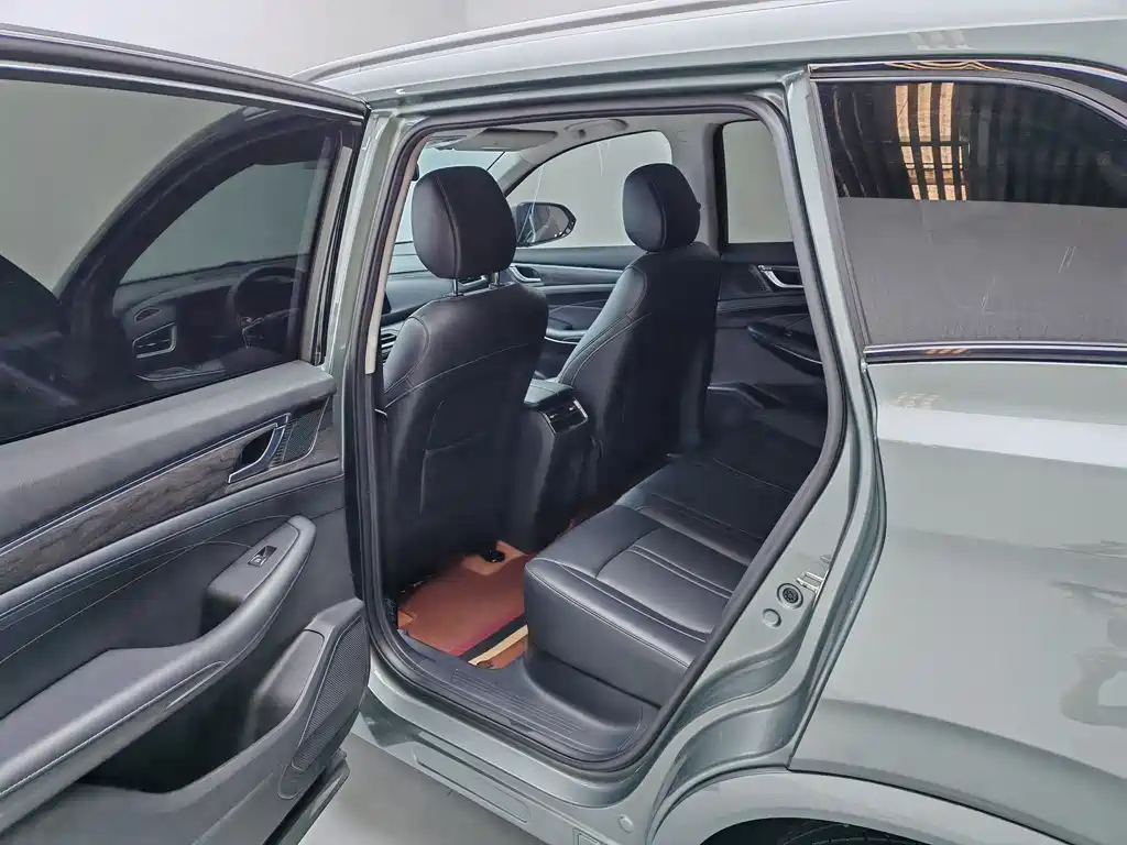 Landian E5 蓝电E5 2023款 1.5 L DE-i 100 KM臻享型 5座