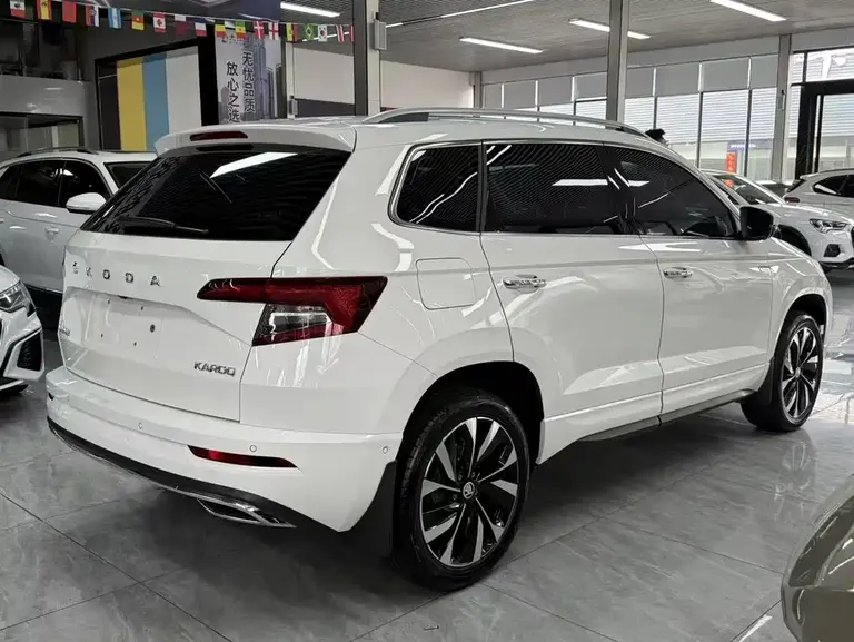 Skoda Karoq TSI280 Luxury Enjoyment