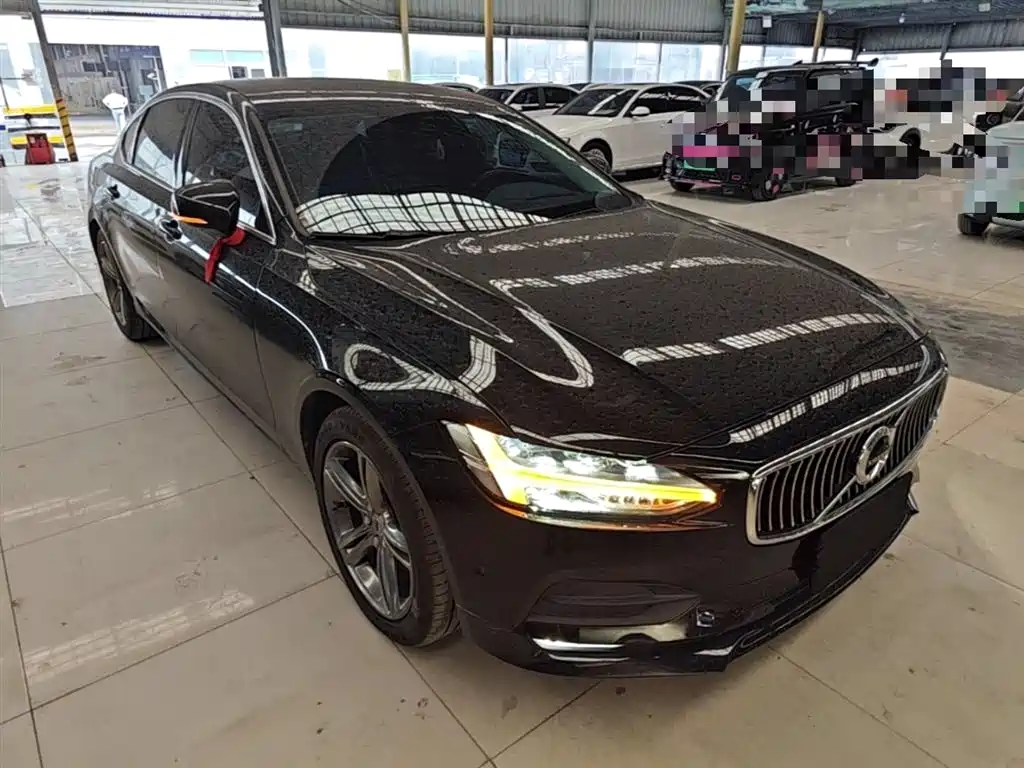 Volvo S90 T4 Smart Vision