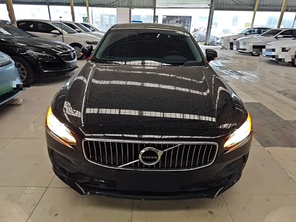 Volvo S90 T4 Smart Vision