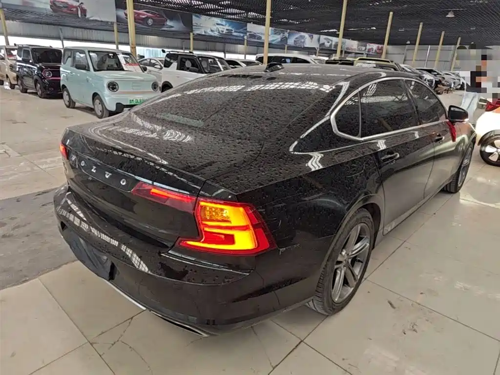 Volvo S90 T4 Smart Vision