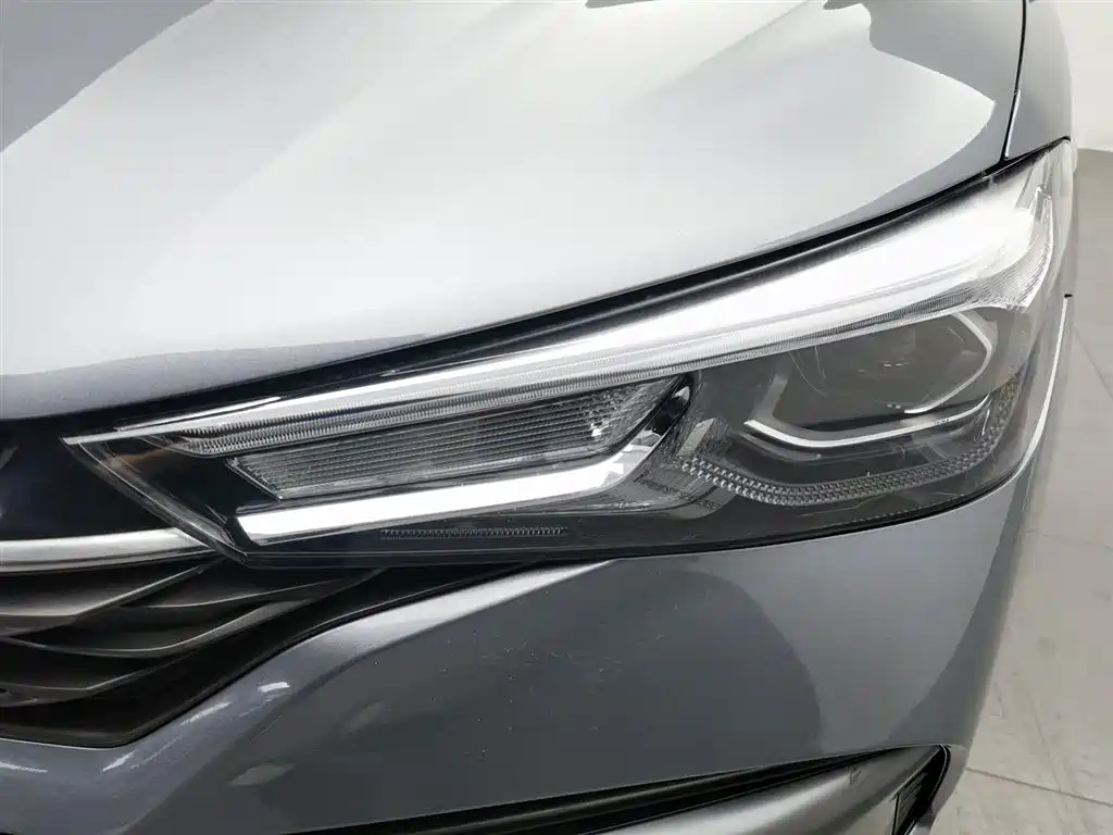 Roewe i5 1.5 L CVT Platinum
