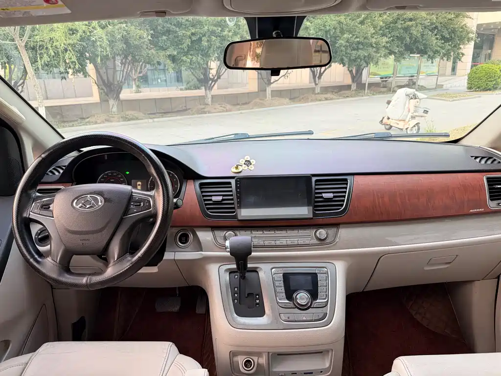 Maxus G10 2.0 T Auto Luxury Executive