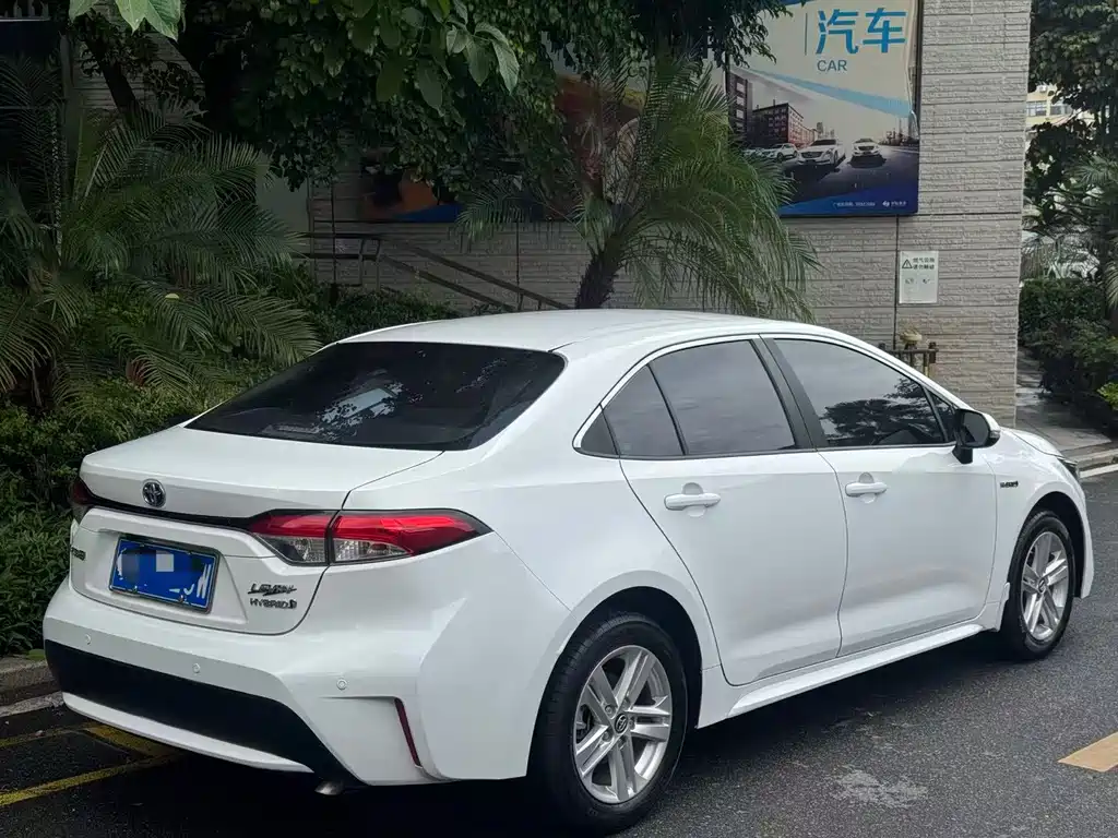 Levin Dual Engine 1.8 H E-CVT Progressive