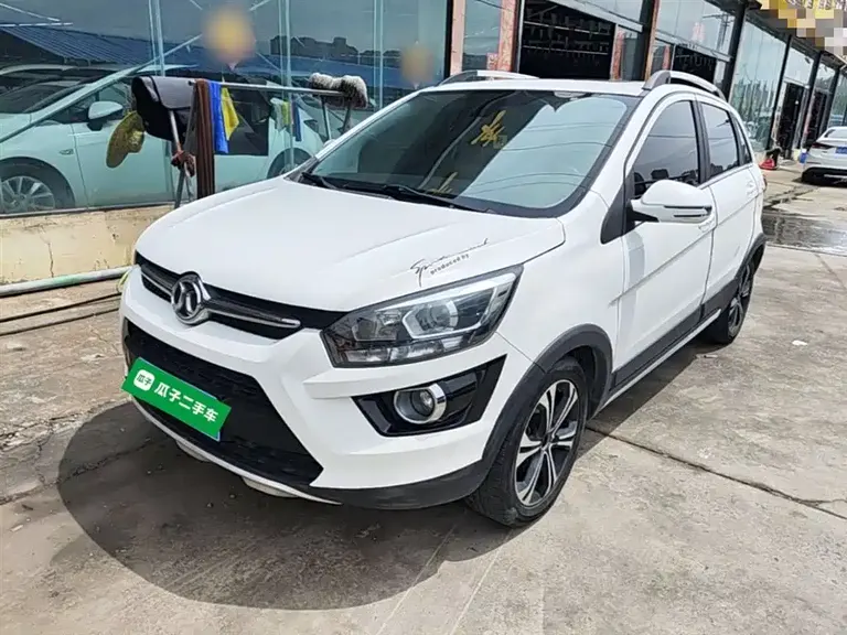 Baic Senova X25 1.5 L Auto Elite Navigation