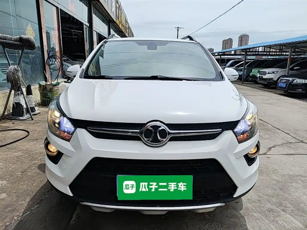 Senova X25 1.5 L Auto Elite Navigation