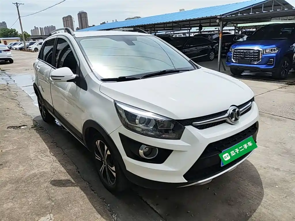 Senova X25 1.5 L Auto Elite Navigation